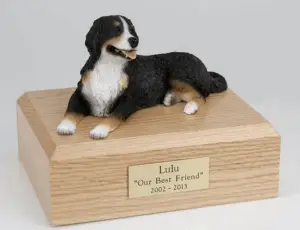 Read more about the article Choosing the Perfect Dog Urn: How to Honor Your Loyal Companion with Love and Dignity